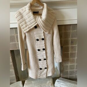 Club Monaco Elegant Ivory Knit Sweater